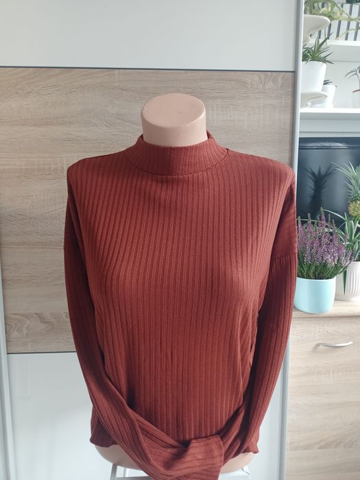 Półgolf damski Stradivarius