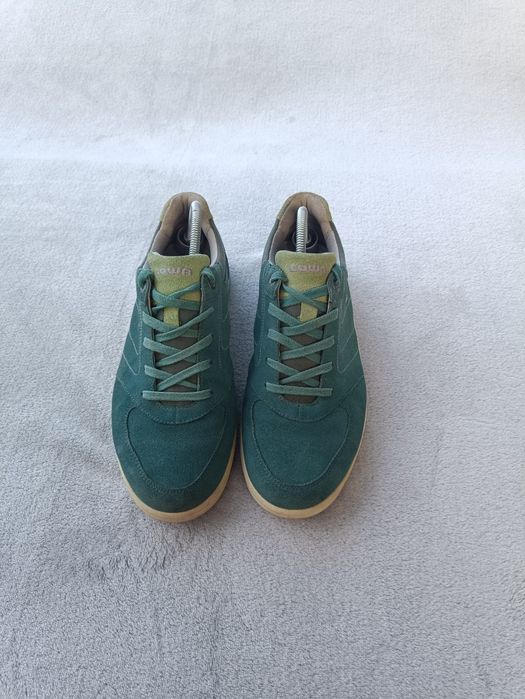 Женские кроссовки Lowa р39