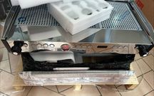 Професійна кавомашина LA marzocco linea pb