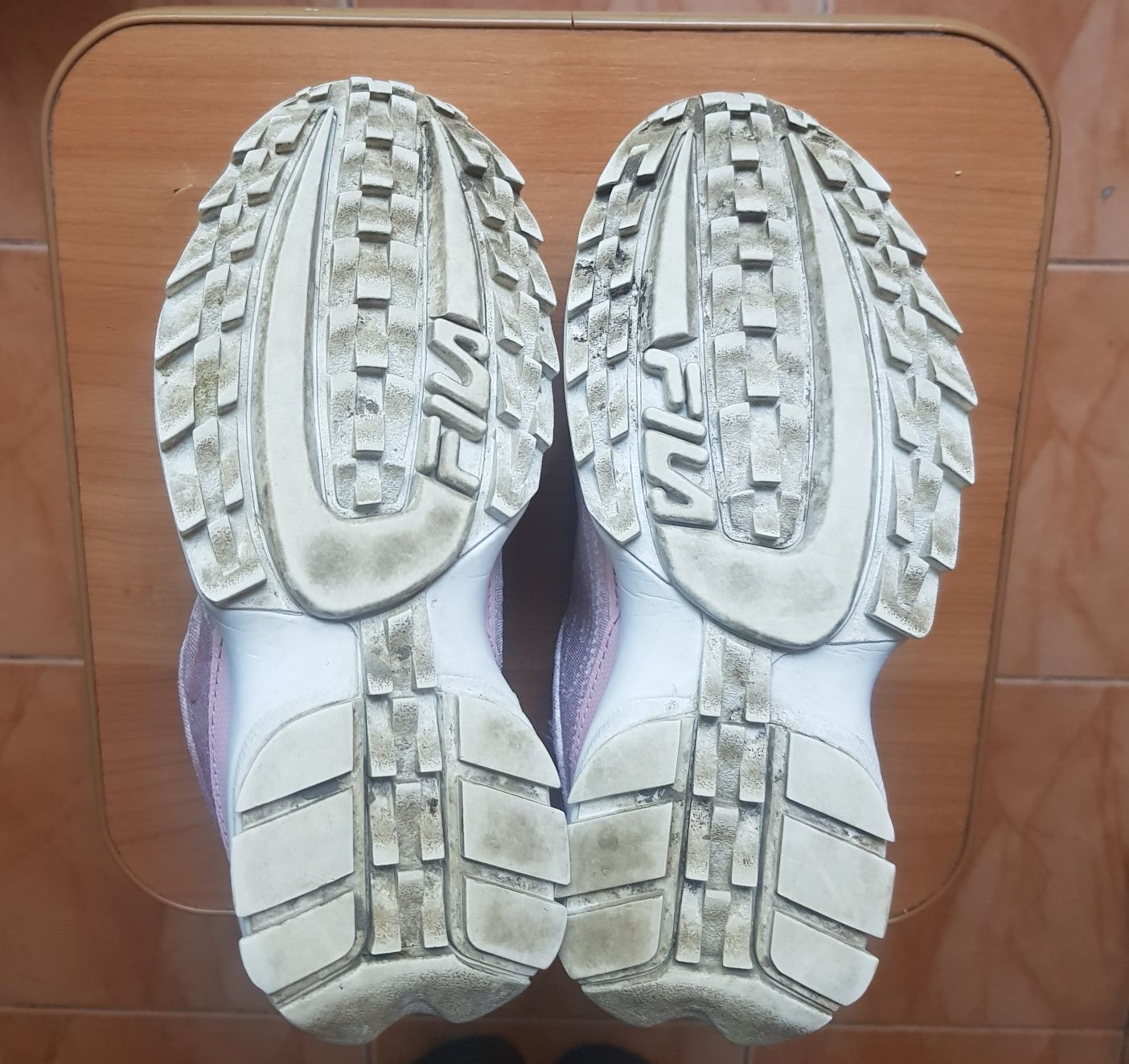 Кросівки FILA 38,5розмір(ОРИГІНАЛ)