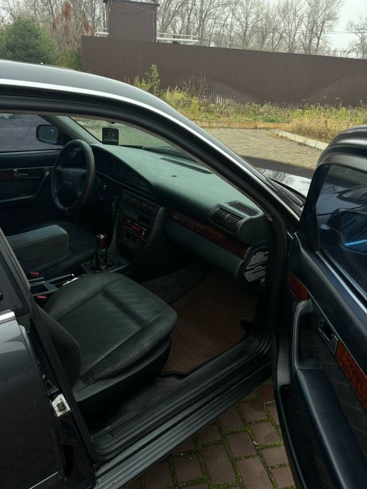 Продам Audi A6C4 1996рік 2.6