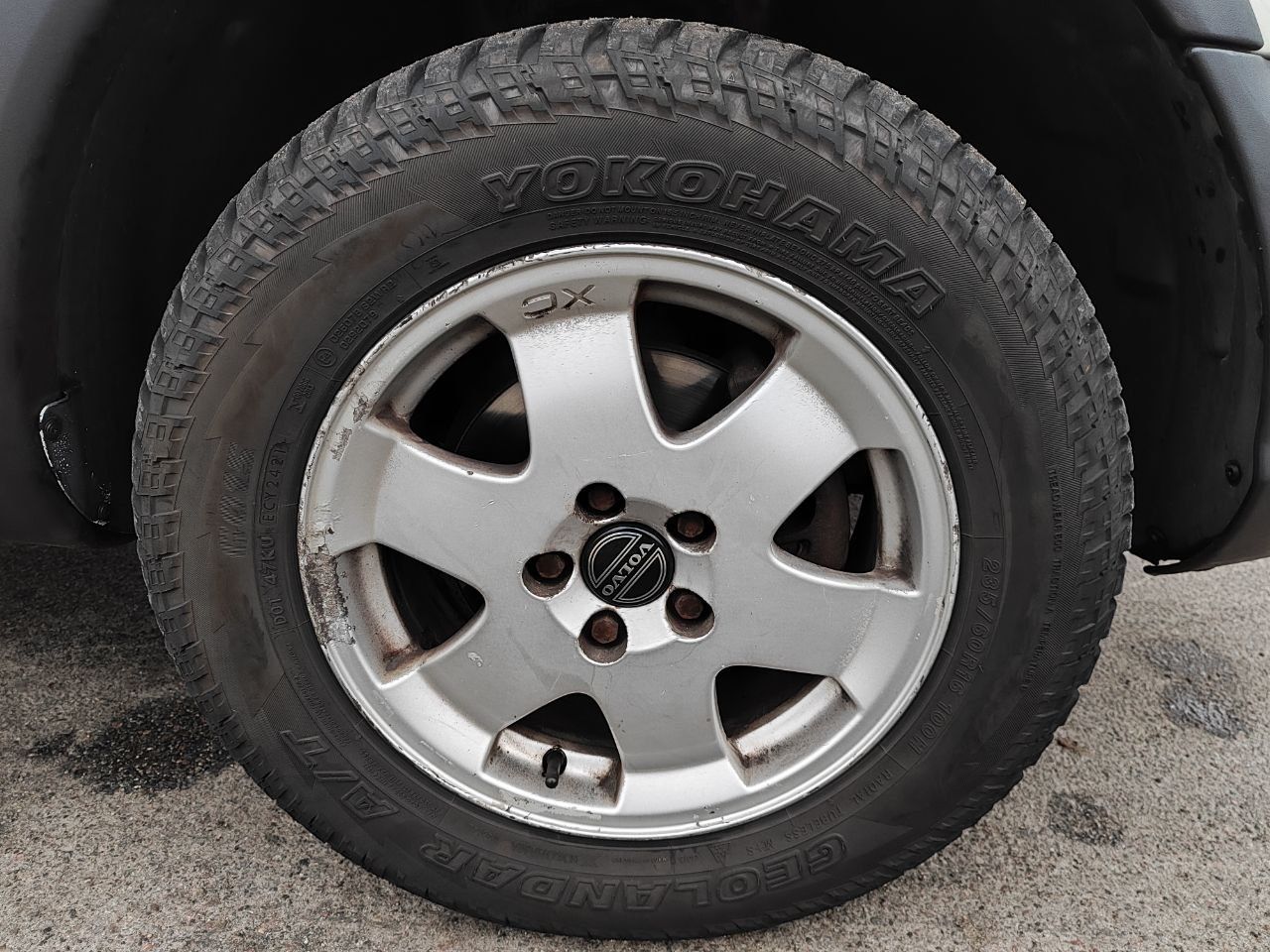 Volvo xc70 2,4гбо автомат