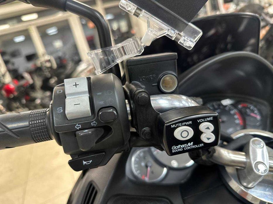 Максі-скутер Honda Forza 250 Z MF08 АКЦІОННА ЦІНА!