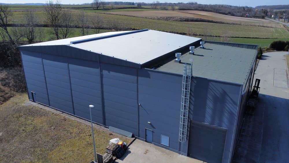 Sprzedam halę magazynowo - przechowalniczą wraz z farmą fotowoltaiczną