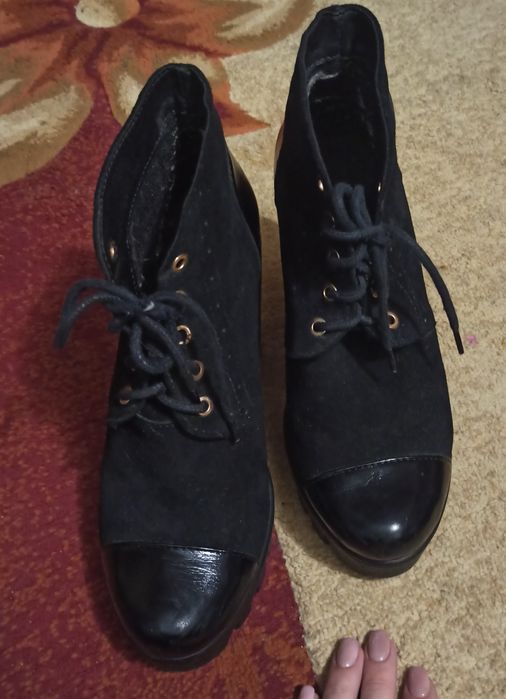 Ботинки жіночі ботильйони  39