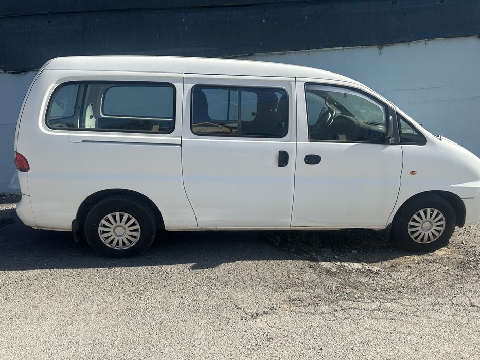 Hyundai H-1