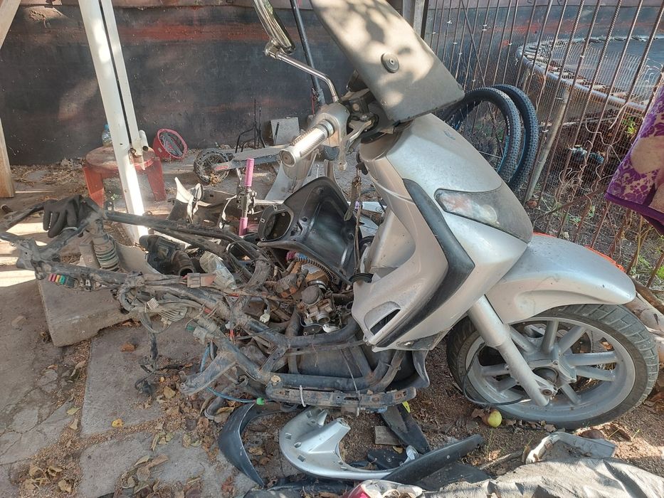 Piaggio beverli скутер мопед