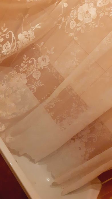 Тюль в комнату  б/у