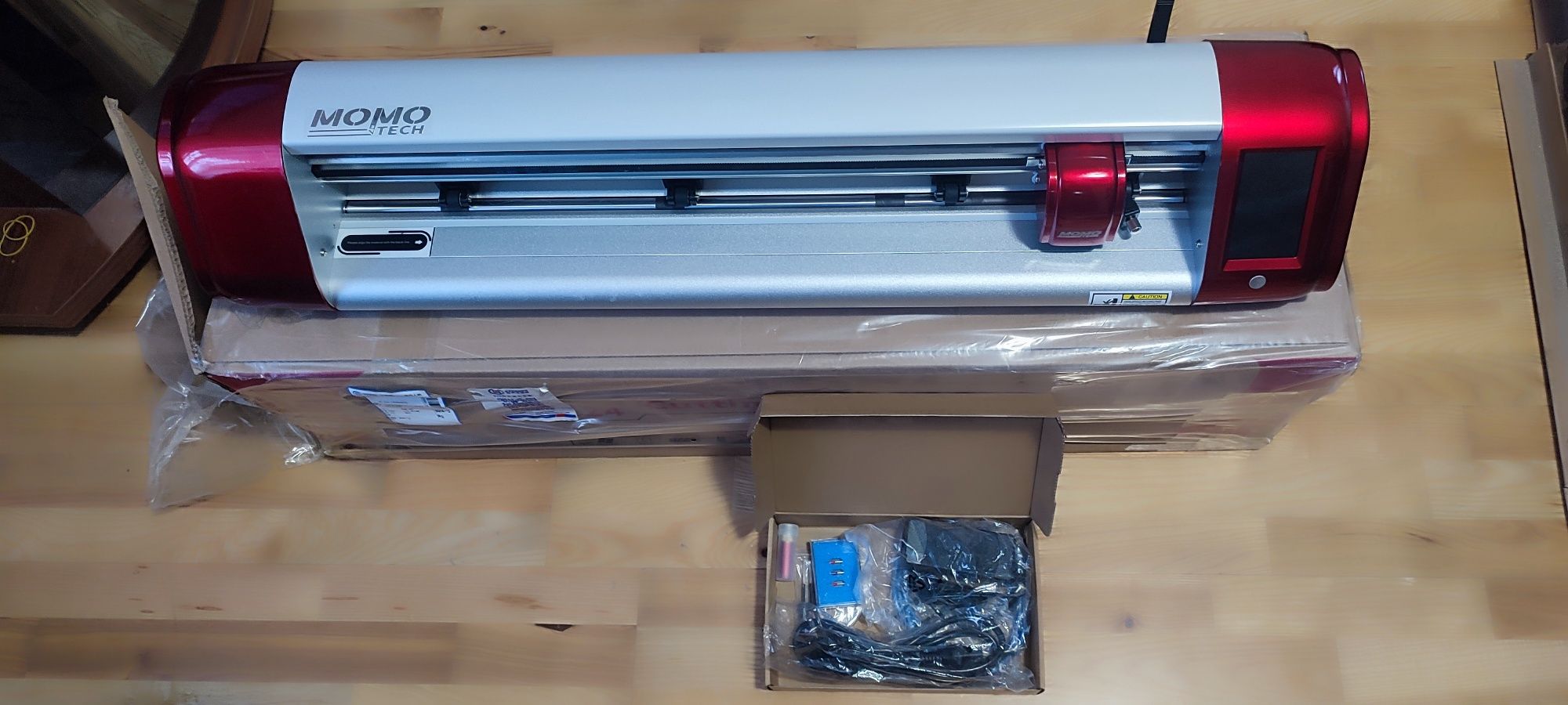 Продам плотер ріжучий - гравіювальний MM-CAH 24