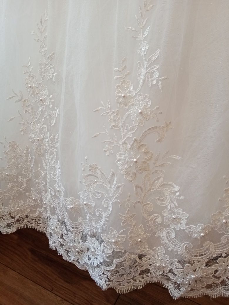 Suknia ślubna biała koronka brokat 42-44 M/L