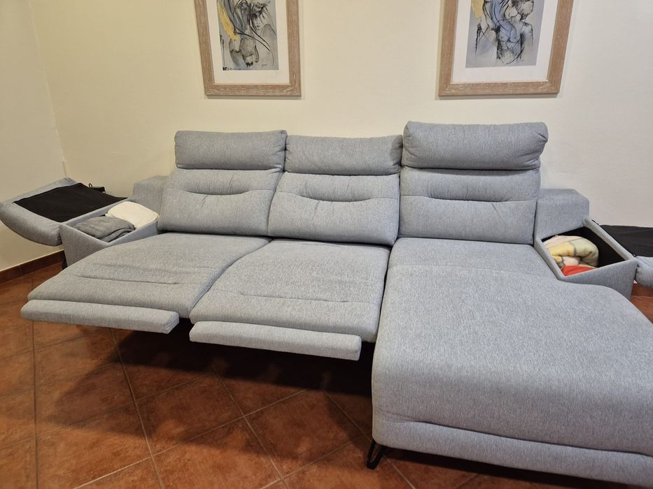 Sofá Chesslong Motorizado com arrumação - 1 ano