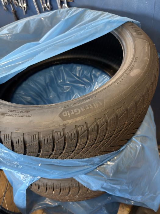 Goodyear UltraGrip Performance 3 255/45/19 opony zimowe Tesla
