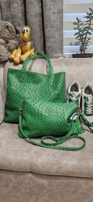 Шоппер Италия, натуральная кожа страуса,33×37×16 см. Кроссовки 39р Гер
