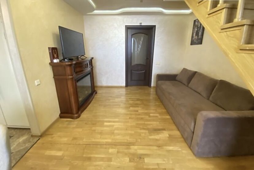 Квартира 4 кімнати