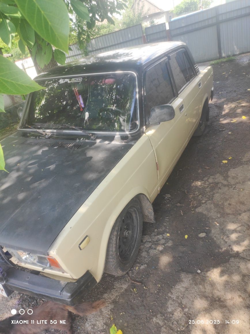 Продам ВАЗ 2107 инжектор