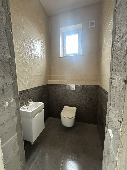 Продається будинок у районі Олексіївки.