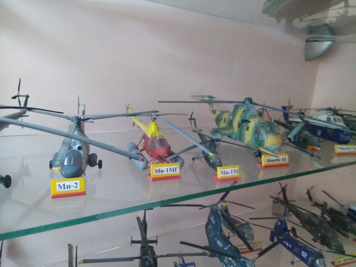 Продам коллекцию вертолетов