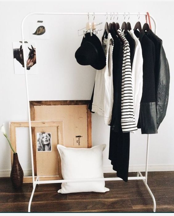 Нова вішалка стійка для одягу