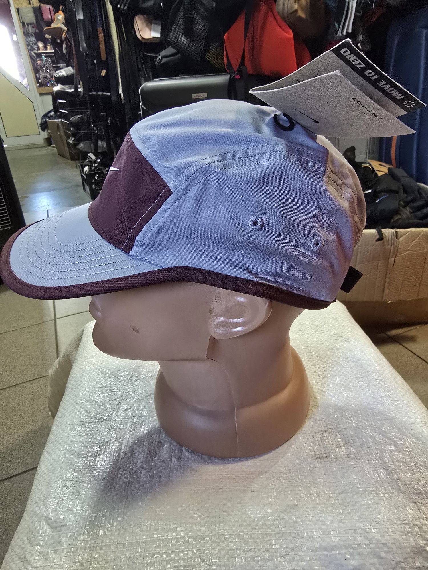 Кепка Nike Dri-FIT Fly Unstructuколір червоний Swoosh Cap колір сірий