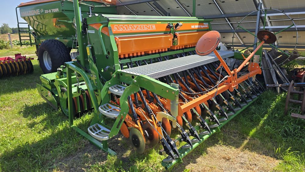 Zestaw uprawowo-siewny siewnik d9 talerzowy amazone ad 3000 special ke