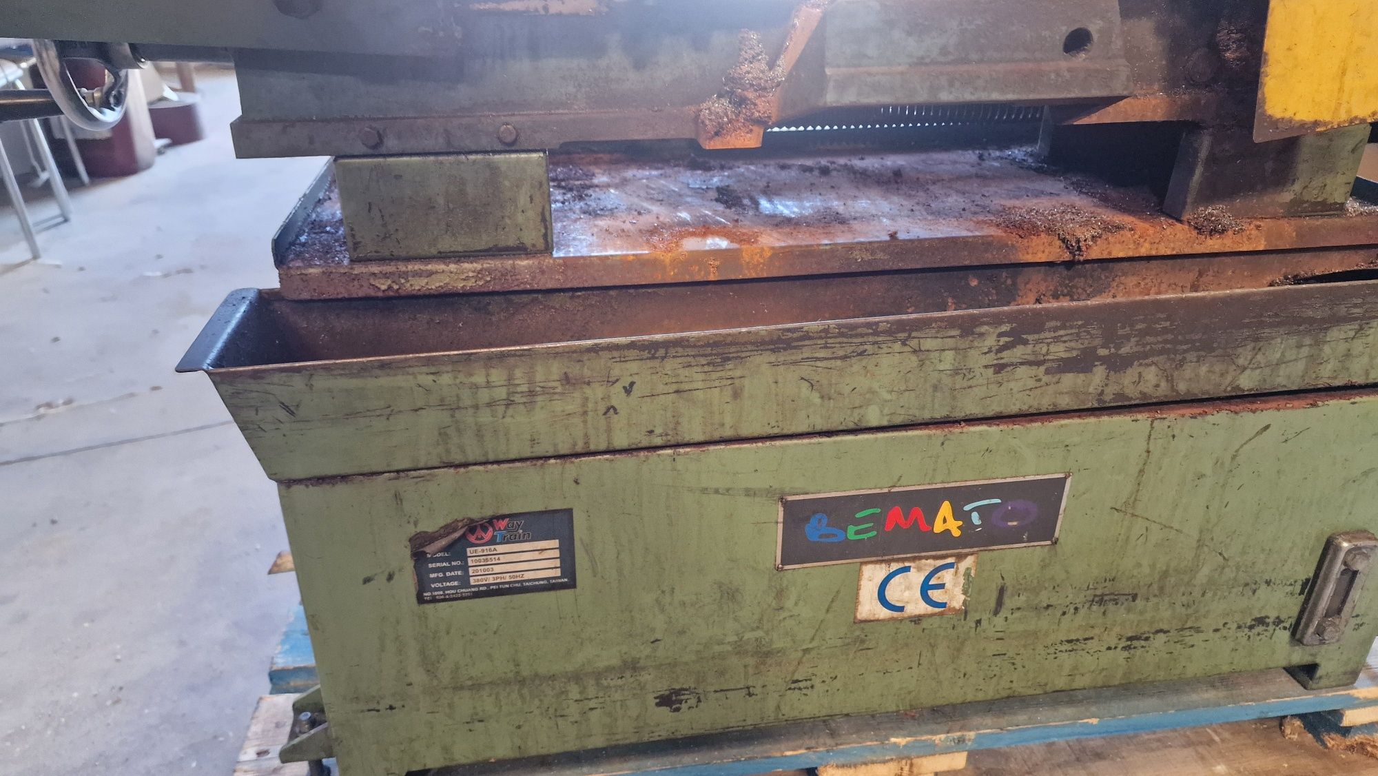 Serrote de fita com normas maquinas de metalomecânica