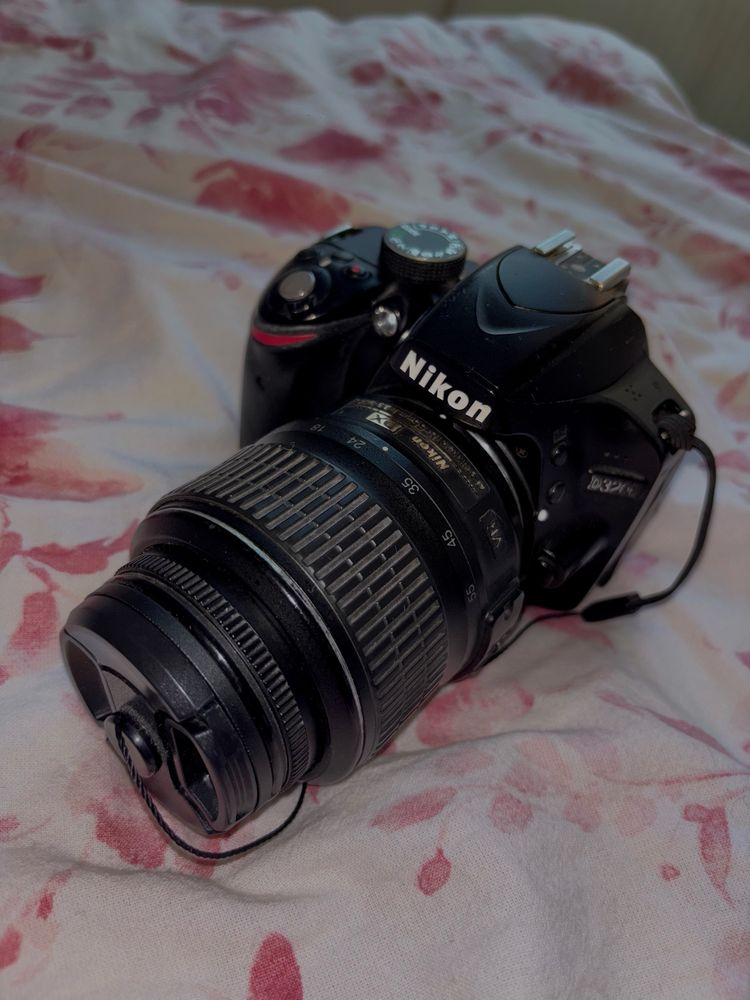 Aparat Nikon Digital Camera D3200