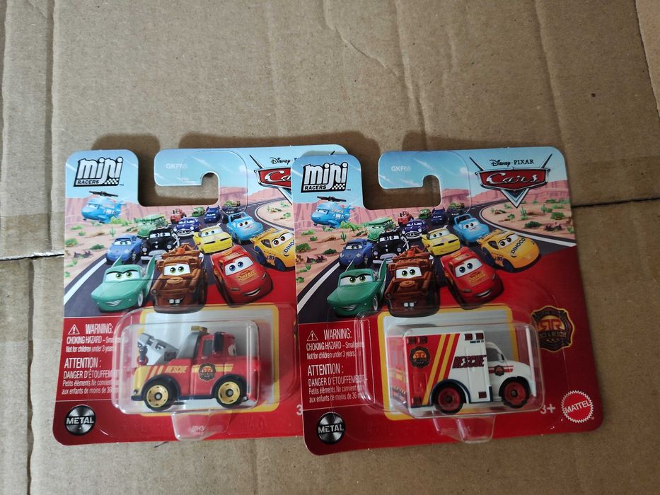 Zestaw dwóch mini autek Disney auta Mattel cars mini racers mikroauta