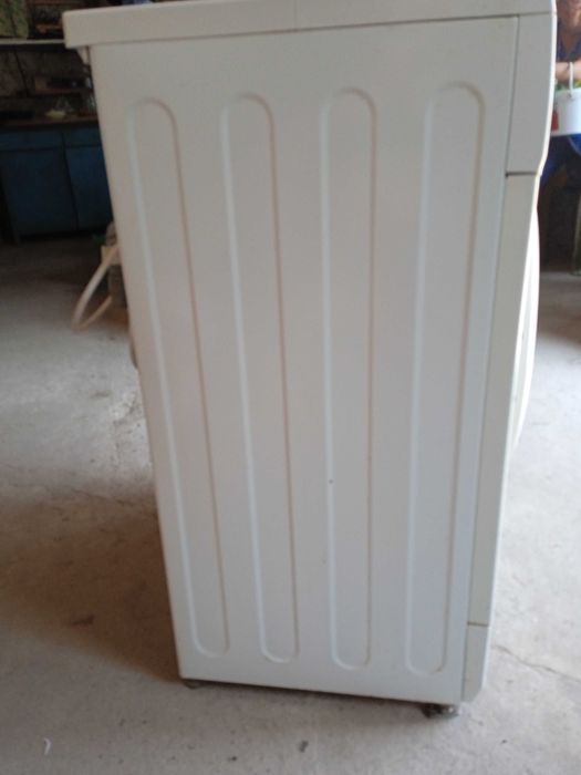 Продам пральну машину LG в доброму стані