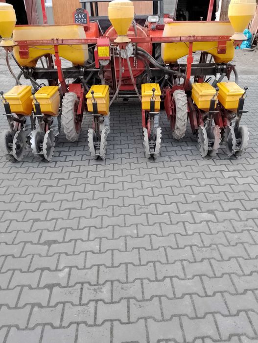 Sprzedam siewnik do kukurydzy Unisem (monosem Kuhn)