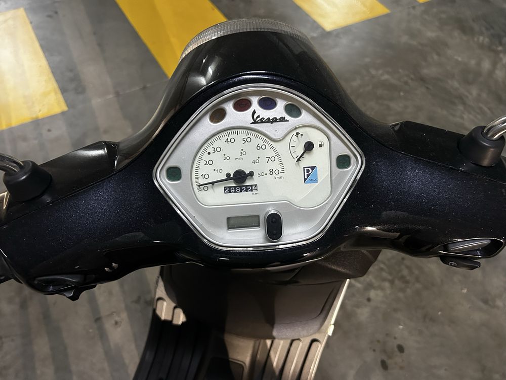 Vespa LX 50 1 Dono
