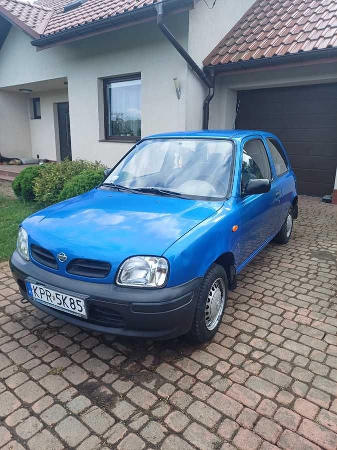 Nissan Micra K11 z 1999 roku. Salon Polska