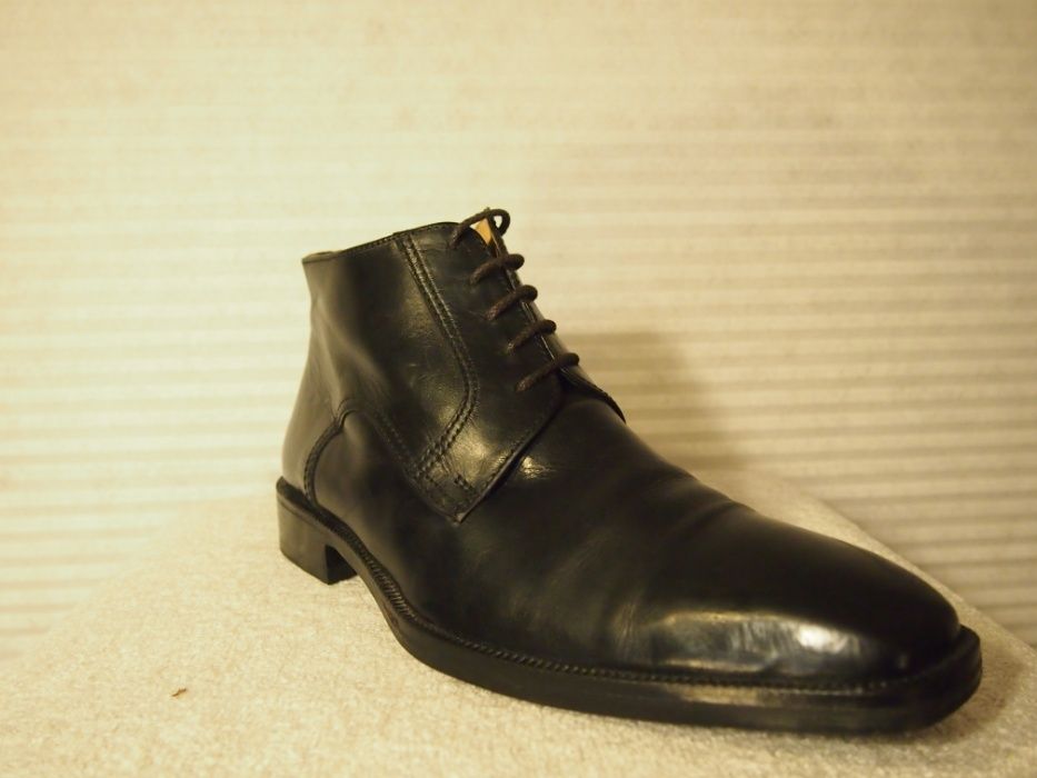 Sapato botim Homem, cordões, pele, cor preta. Novo
