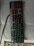 Продам ігрову клавіатуру Logitech 815 (LINEARI