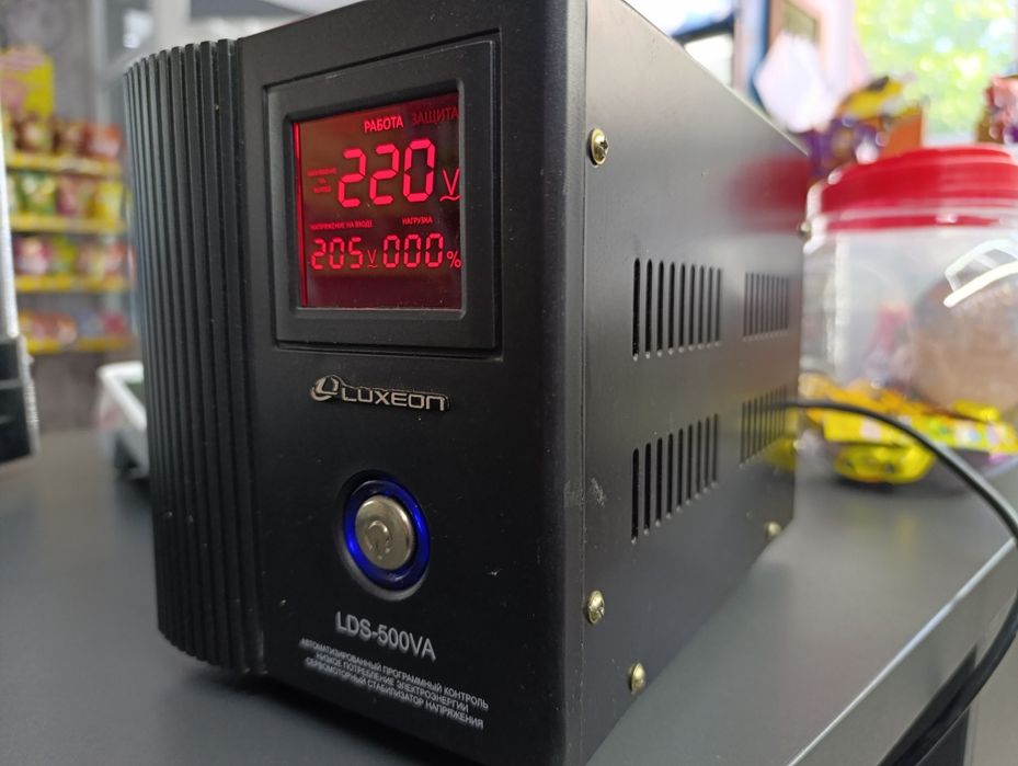 Стабілізатор напруги Luxeon LDS-500VA Servo