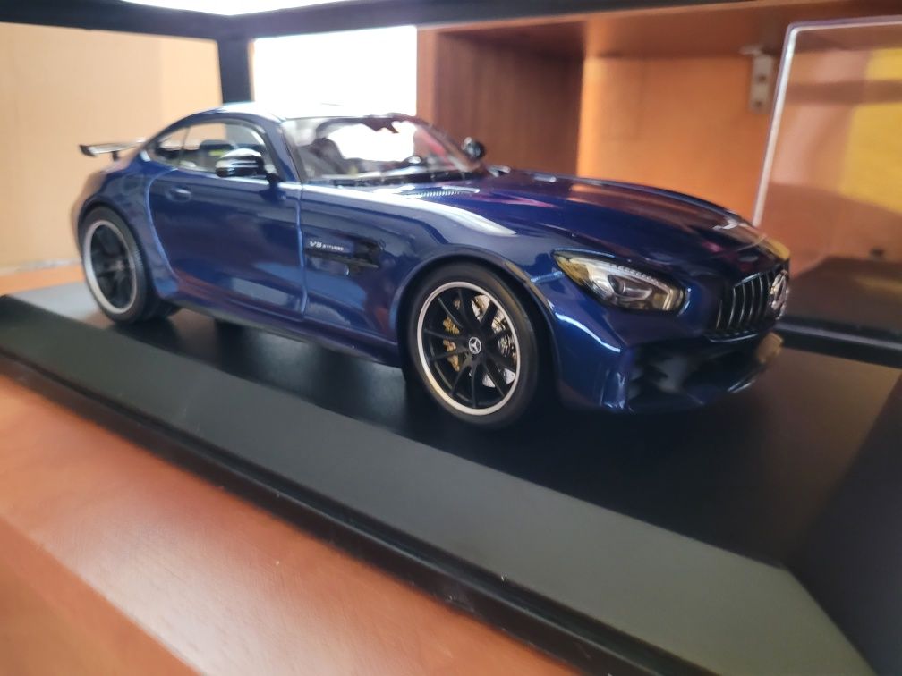 Model Mercedes AMG GTR, 1/18, Minichamps