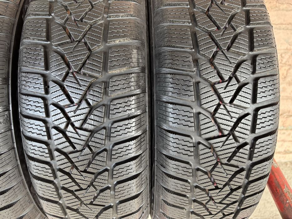 Комплект зимових шин 165/65R14 Uniroyal
