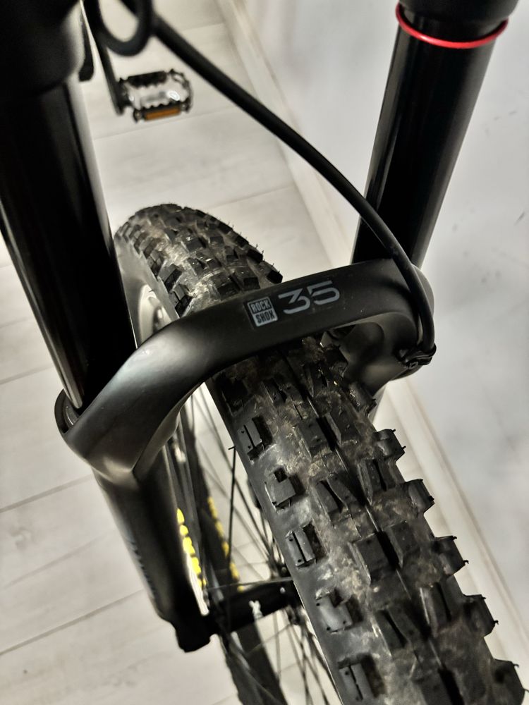 Dartmoor Primal 2 bafang 120Nm 690wh rockshox 35 gold 160mm air