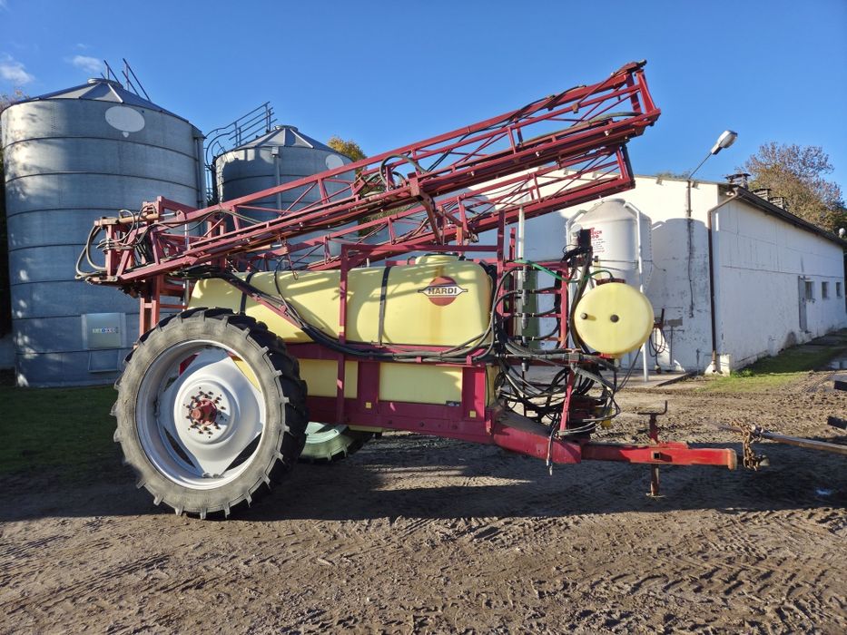 Opryskiwacz HARDI 3500l - zdrowa rama / mocna konstrukcja