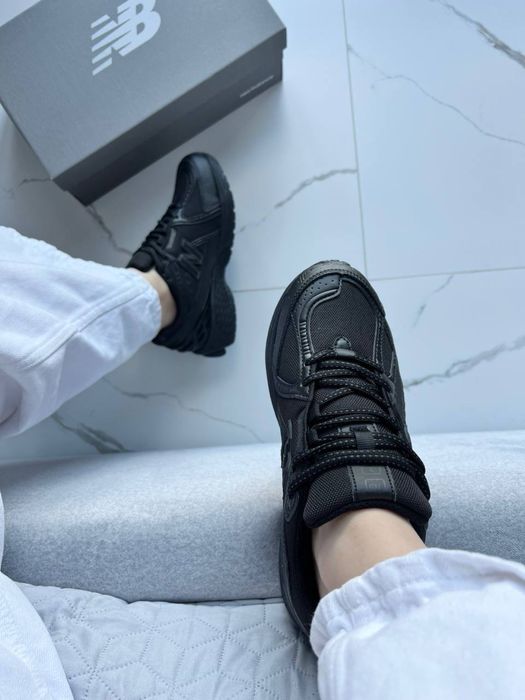 New Balance 1906R Triple Black Gore-Tex Cordura