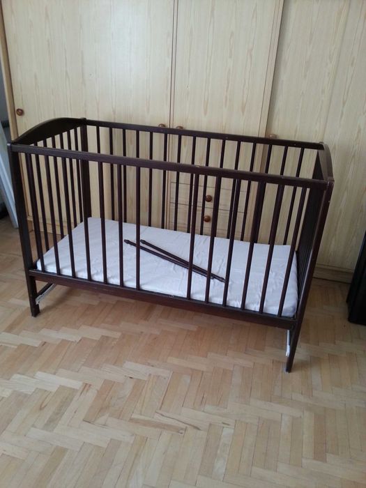 Łózeczko z szufladą i materacem