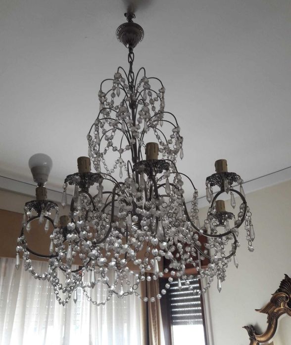 Delicado conjunto de Lustre em cristal e 2 apliques de parede