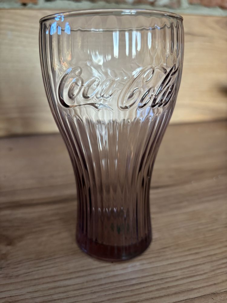 Szklanka coca-cola.
