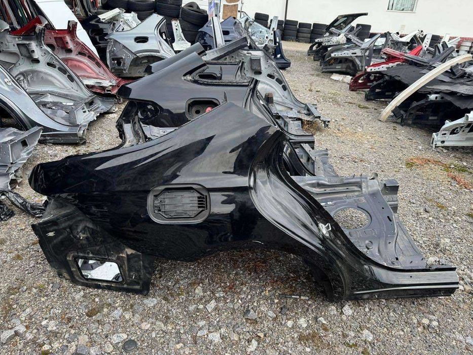 Крило Чвертка  задня частина Арка Mercedes-Benz S 223