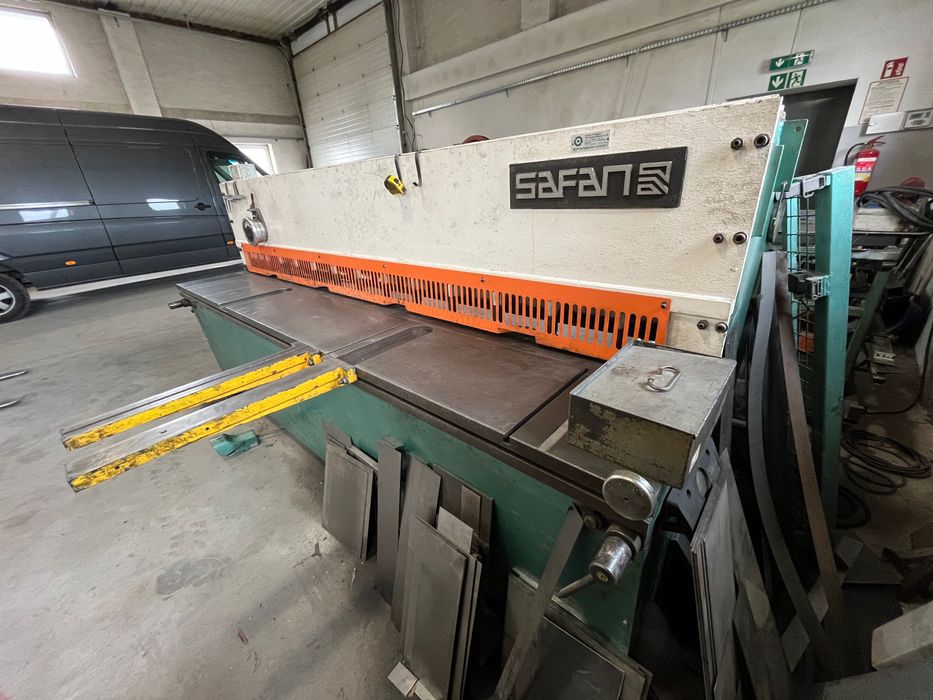 Gilotyna 2,5 x4 Safan stan bdb