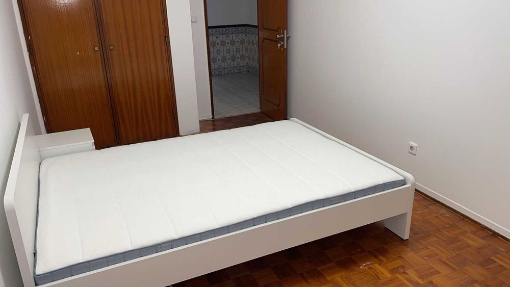 Quarto em Queluz Belas
