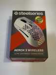 Bezprzewodowa myszka gamingowa SteelSeries Aerox 3 biala