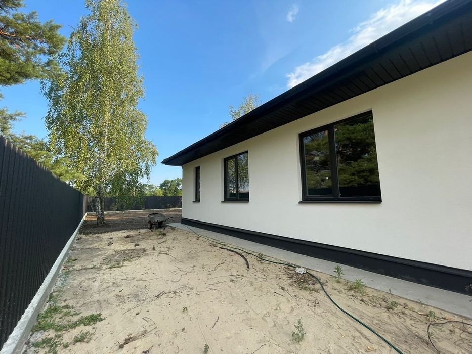 Продаж 1 поверхового будинку з ділянкою 5.5 сотки ,120м2.