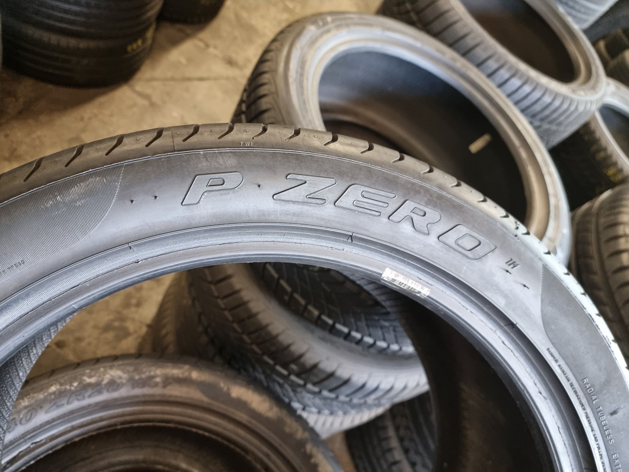 Шини літні 245х45хR20-275х40хR20 Pirelli PZero 4 шт 95% Протетор