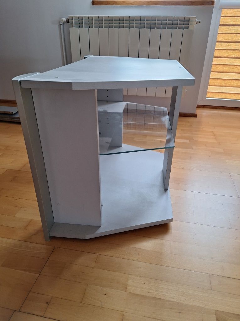 Mebel  z  szybą.