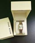 Годинник жіночий Anne Klein.
